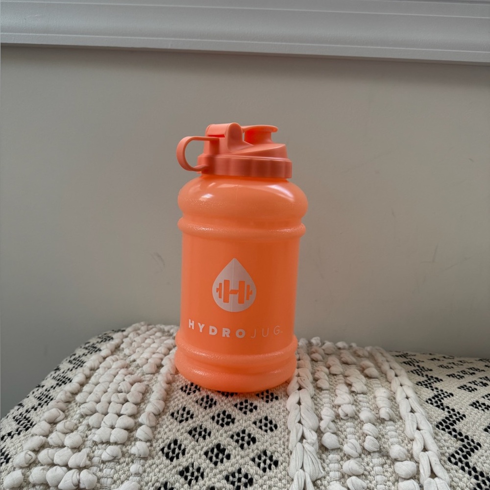 HydroJug Peach Jug